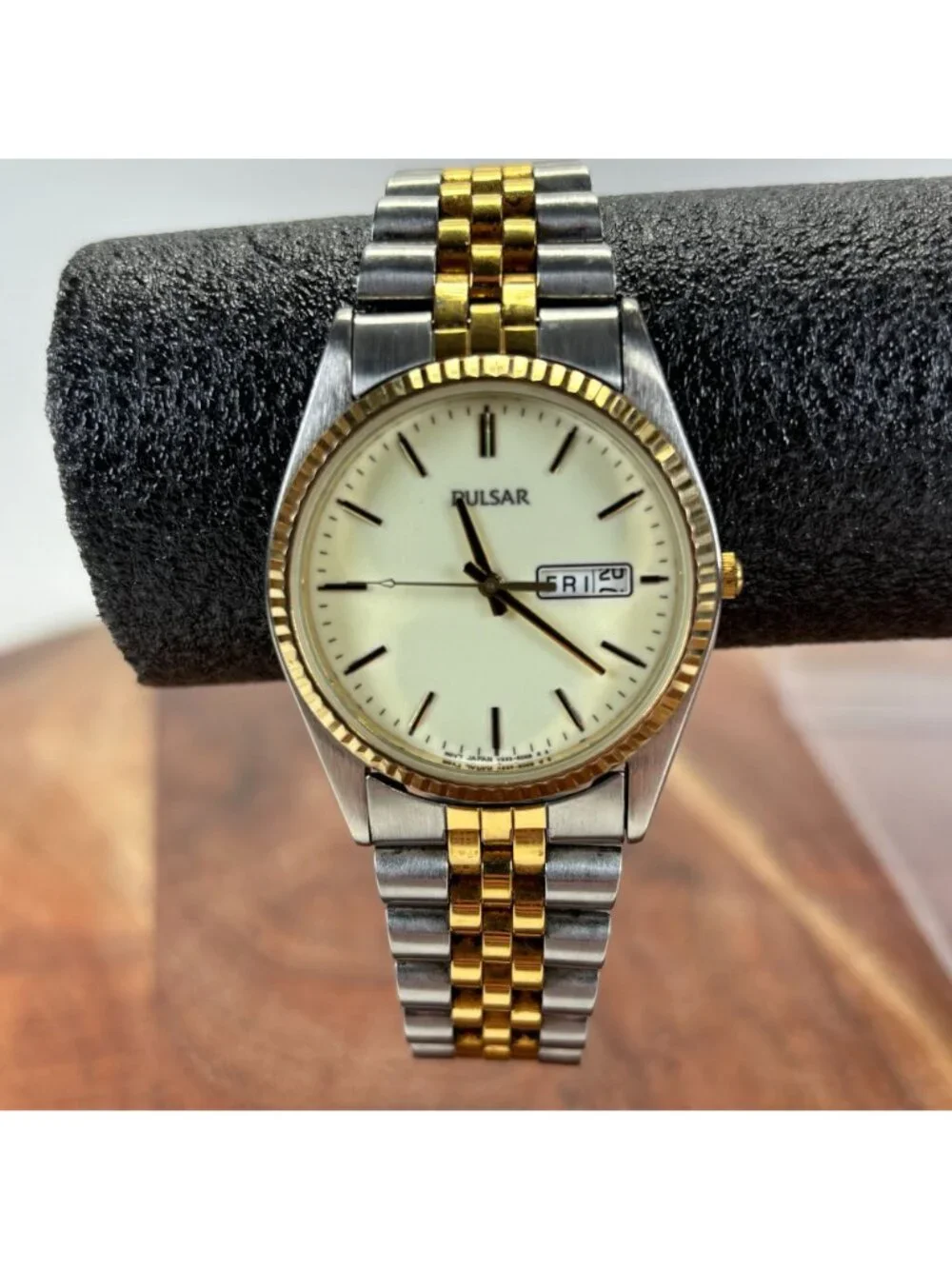 Pulsar this watch